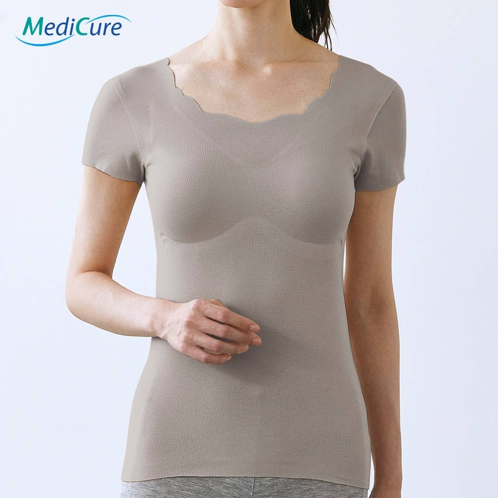 カップ付2分袖インナー